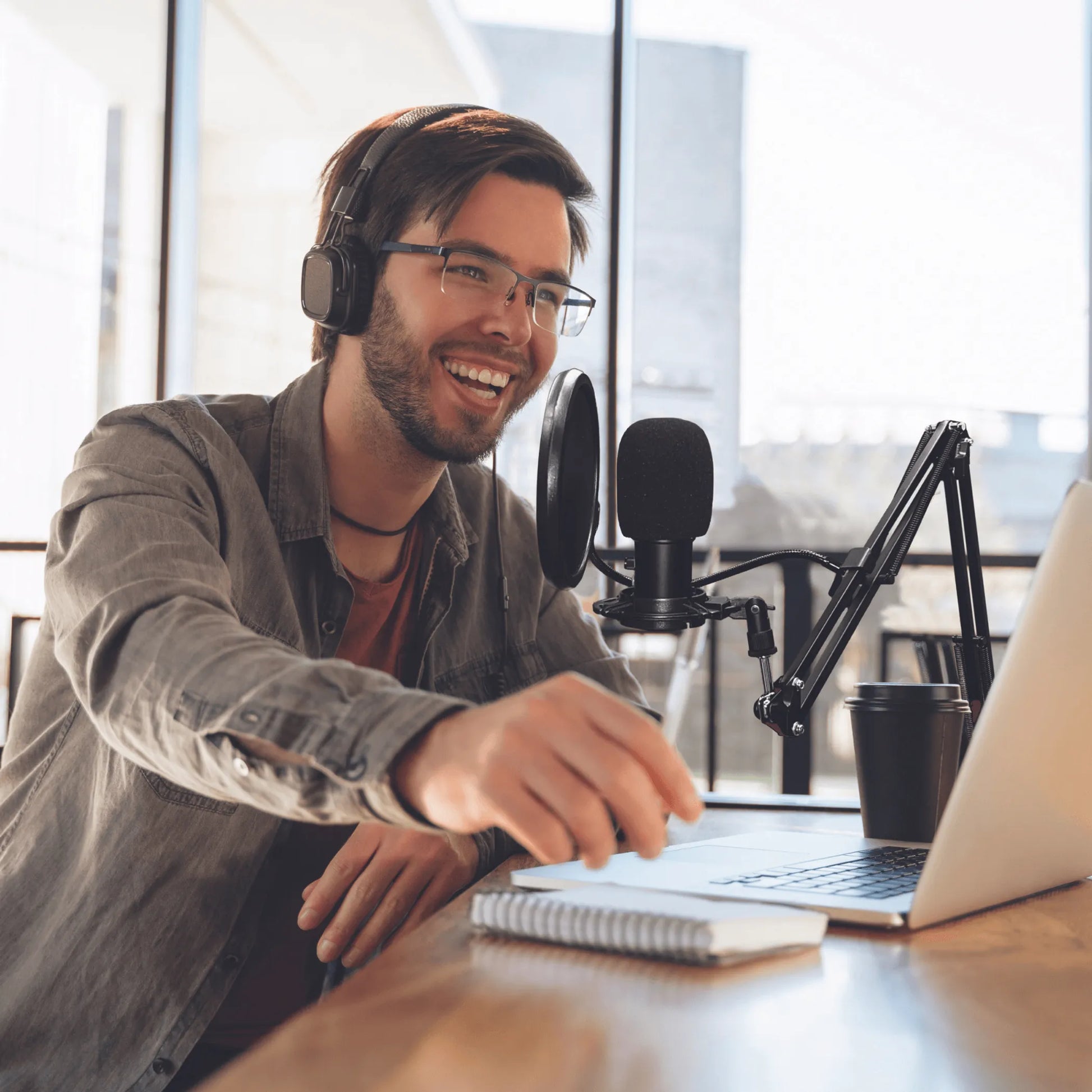 Emerson USB Gaming and Streaming Condenser Microphone Kit Emerson