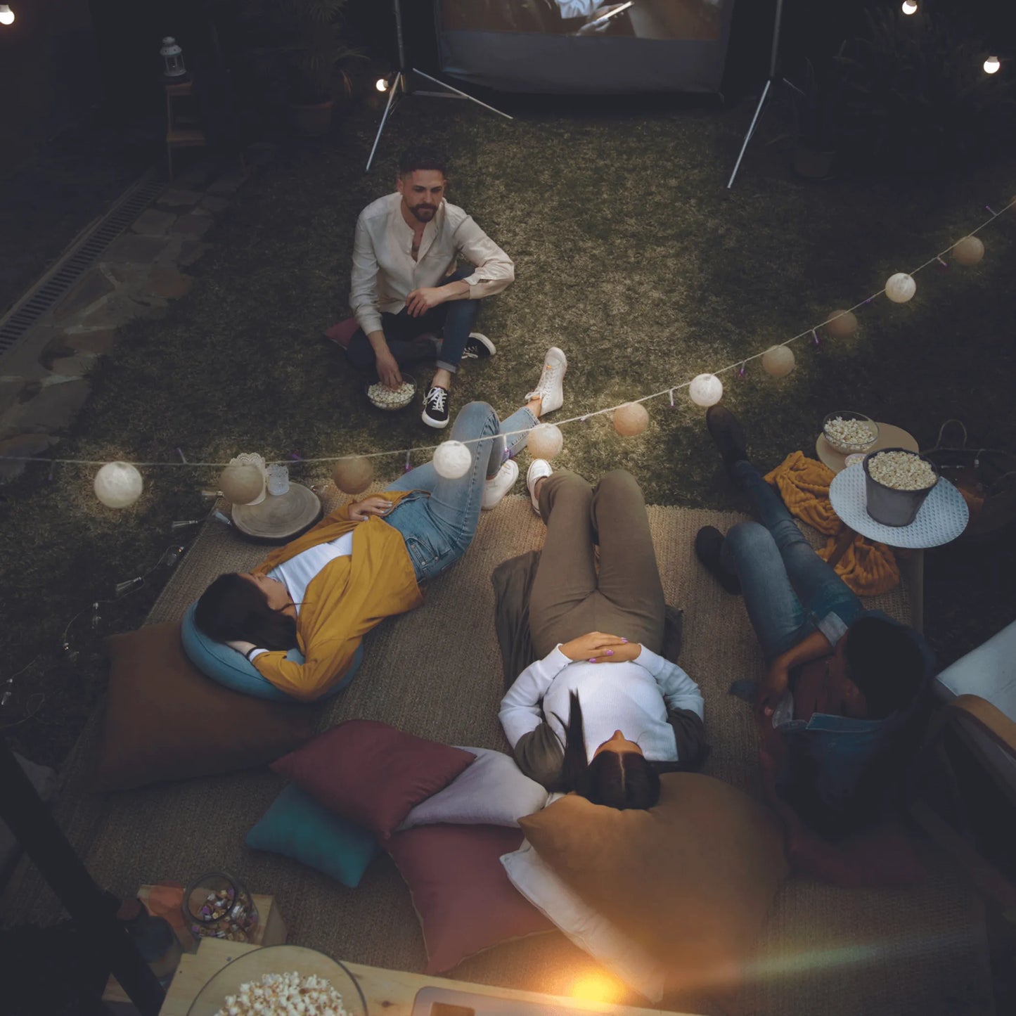 Emerson Portable Projector with Portable Screen and Carry Case Emerson