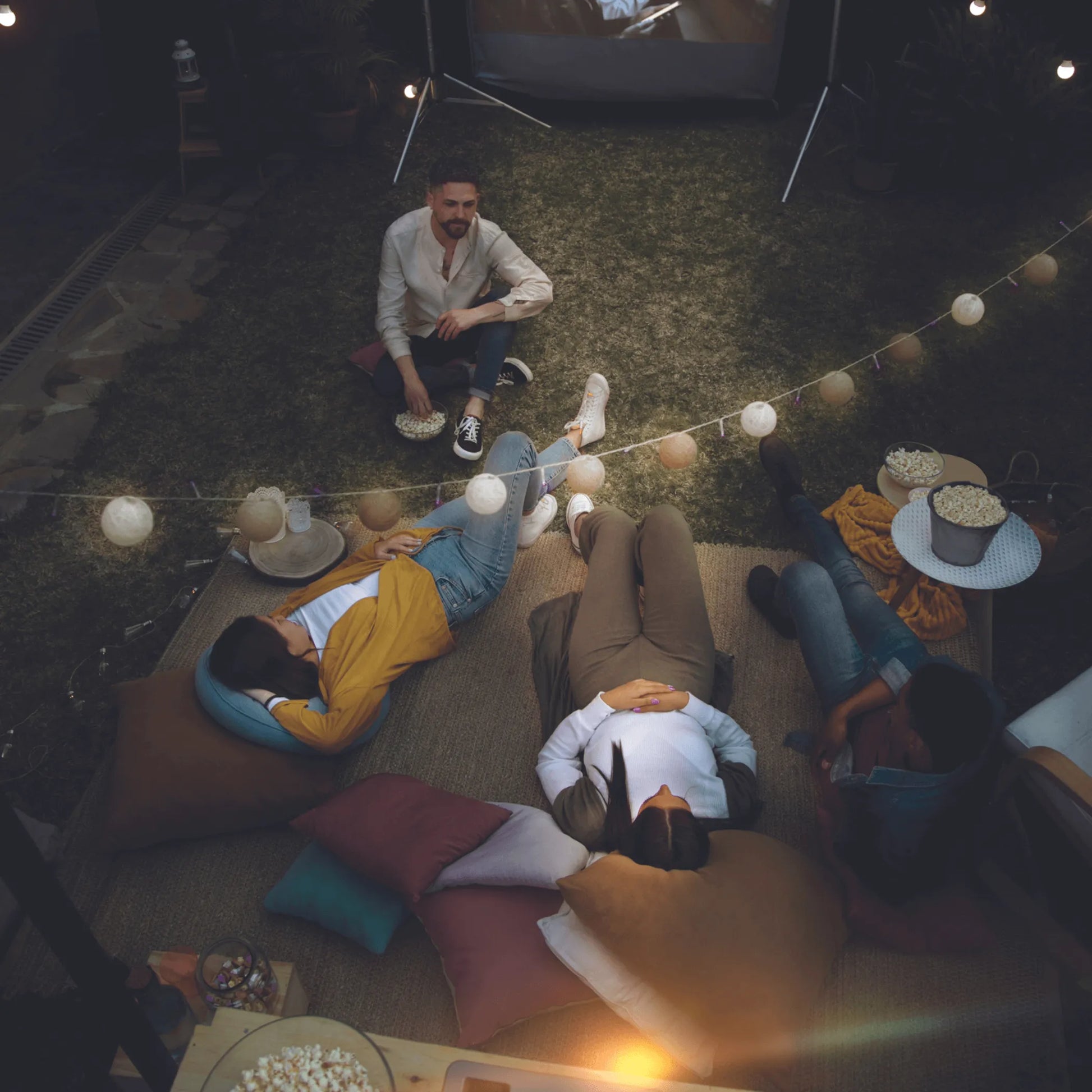 Emerson Portable Projector with Portable Screen and Carry Case Emerson